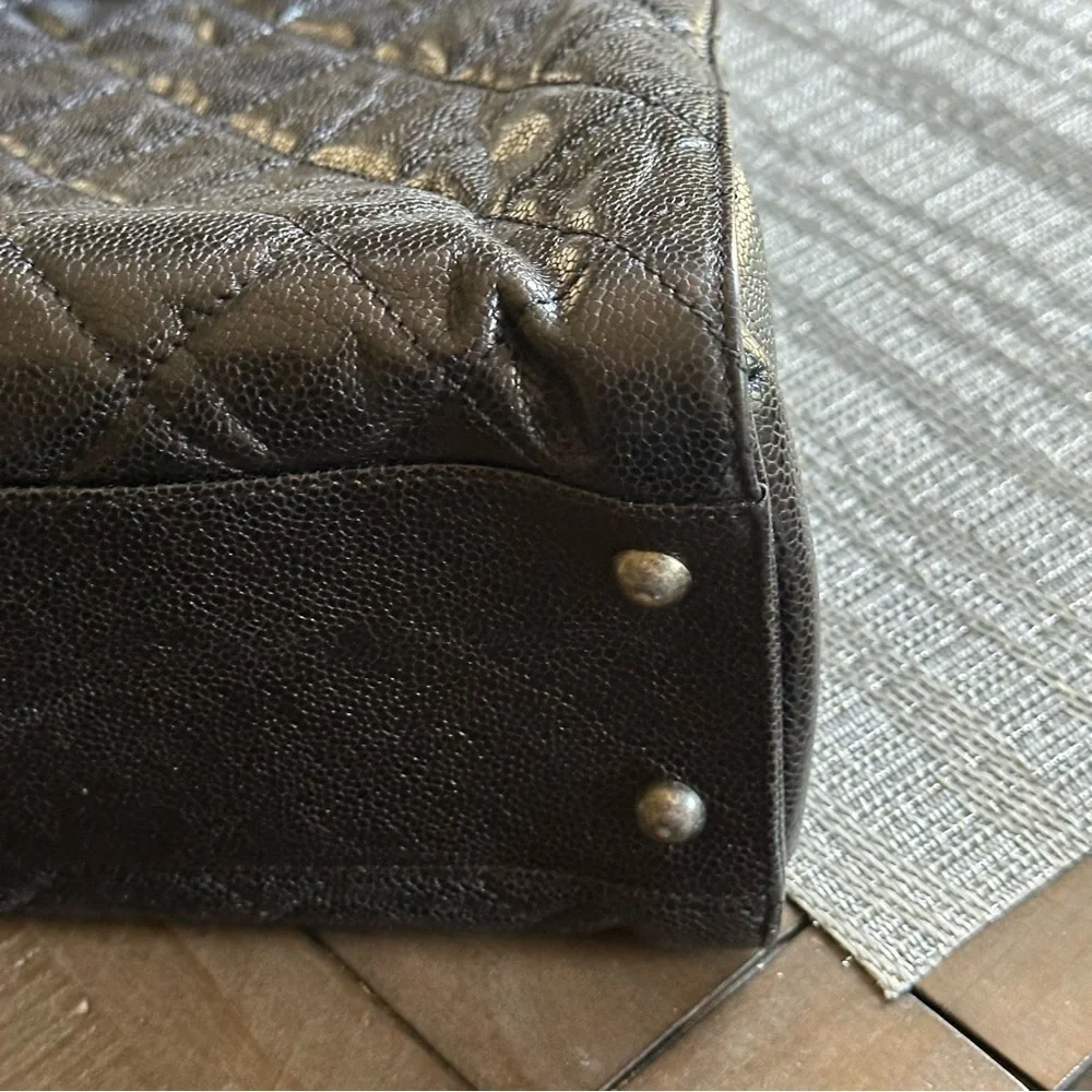 🔥VERY RARE CHANEL 31 Rue CAMBON Glazed Caviar Tote Bag/GUARANTEED AUTHENTIC 🔥 - Picture 10 of 16